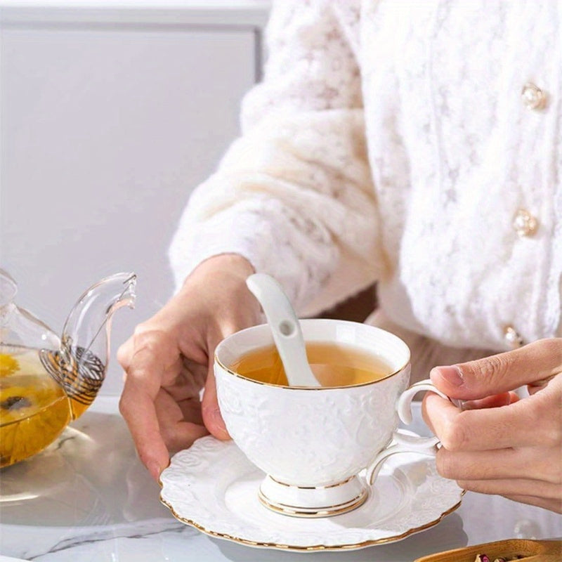 1pc Vintage Bone China Tea Cup and Saucer Set - Elegant Floral Teacup with Golden-Rimmed Edge, 6.8oz Capacity, Euro Style Elegant Tableware for Tea Parties, Weddings, Everyday Use - Dainty White & Golden Bone China Dinner Party Set, Ideal Gift for Women